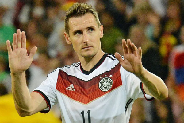 德國足球歷史盤帶突破最好的球員是誰?